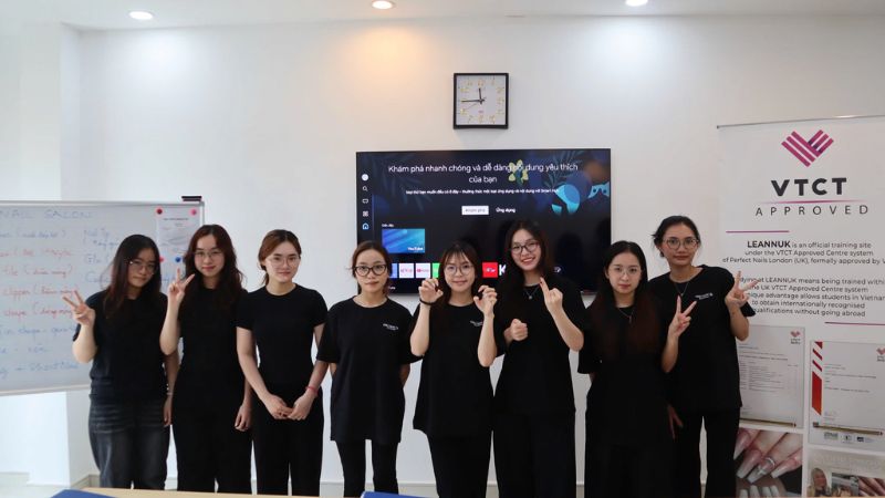 Học viện Leann ỤK đào tạo Nails chuẩn UK