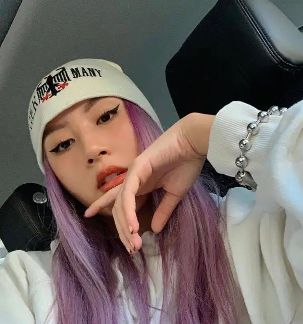 nhung bo nails noel lap lanh cua cac my nhan viet 7 1608004089 196 width600height642